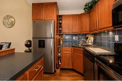 156 Liberty St #8, Little Ferry, NJ 07643 - Photo 5