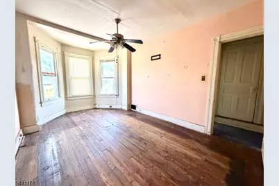 242 Filmore St, Phillipsburg, NJ 08865 - Photo 17