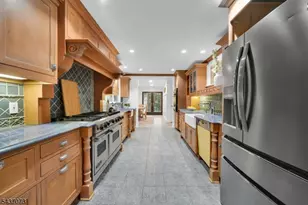 10 Mountain View Dr, Chester, NJ 07930 - Photo 13