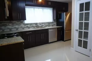 222 Wildflower Ln, Hillsborough Township, NJ 08844 - Photo 3
