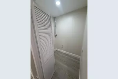 241 Hawthorne Ave, Newark, NJ 07112 - Photo 9