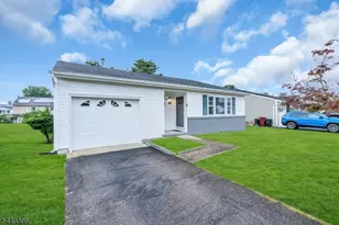 214 Westbrook Dr, Berkeley Township, NJ 08757 - Photo 5