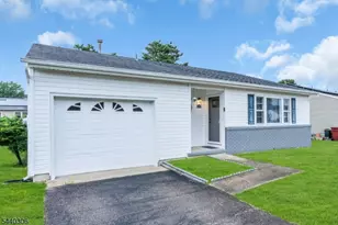 214 Westbrook Dr, Berkeley Township, NJ 08757 - Photo 3