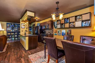 18 Steeplechase Ct, Franklin Township, NJ 08873 - Photo 3