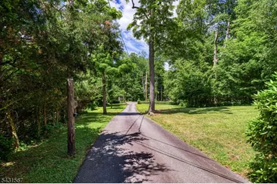 28 Saw Mill Rd, Warren Township, NJ 07059 - Photo 33
