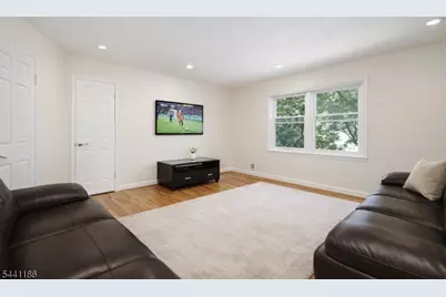 11 Buffalo Run, East Brunswick Township, NJ 08816 - Photo 21