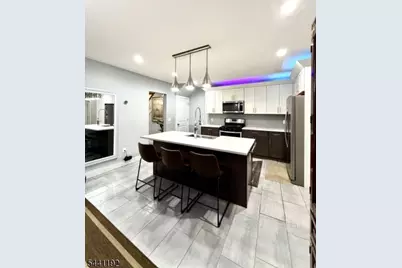 2076 Berwyn St, Union Township, NJ 07083 - Photo 5