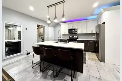 2076 Berwyn St, Union Township, NJ 07083 - Photo 3