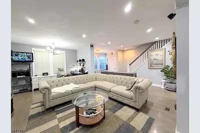 2076 Berwyn St, Union Township, NJ 07083 - Photo 15