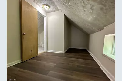 14 W Main St Apt A, Clinton, NJ 08809 - Photo 17