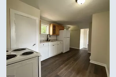 14 W Main St Apt A, Clinton, NJ 08809 - Photo 5