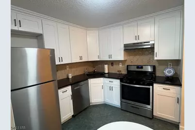 101 Reading Cir, Bridgewater, NJ 08807 - Photo 5