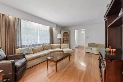 14 Saddle River Ro, Woodcliff Lake, NJ 07677 - Photo 9