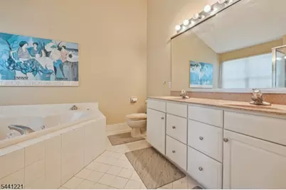 233 Patriot Hill Dr, Bernards Township, NJ 07920 - Photo 13