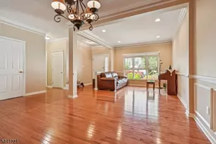 233 Patriot Hill Dr, Bernards Township, NJ 07920 - Photo 3