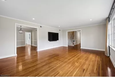 11 Wordsworth Rd, Millburn, NJ 07078 - Photo 17
