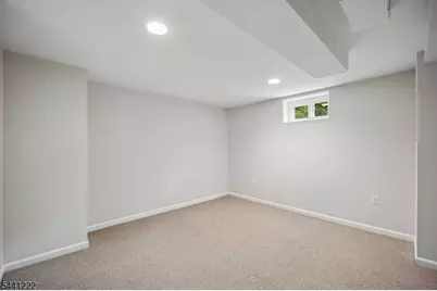 11 Wordsworth Rd, Millburn, NJ 07078 - Photo 11