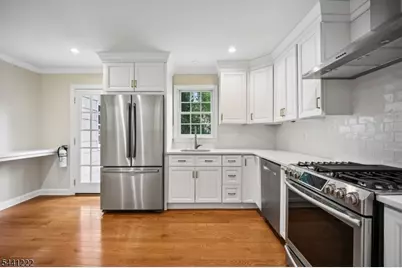 11 Wordsworth Rd, Millburn, NJ 07078 - Photo 3