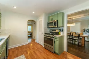 77 Forest Hill Rd, West Orange Township, NJ 07052 - Photo 11