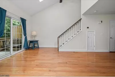 15 Rhea Run, Hampton Township, NJ 07860 - Photo 11