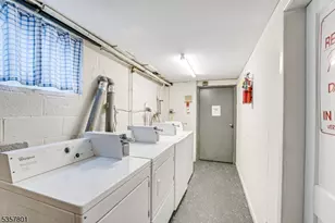365 Bloomfield Ave Unit, Verona, NJ 07044 - Photo 19