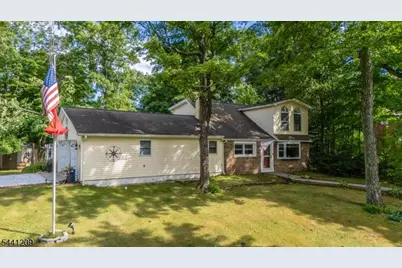 25 Belford Dr, West Milford, NJ 07421 - Photo 11
