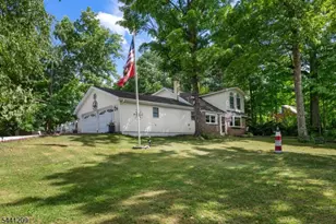 25 Belford Dr, West Milford, NJ 07421 - Photo 3