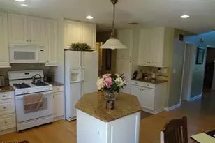 246 Fresh Ponds Rd, South Brunswick Township, NJ 08831 - Photo 21