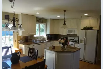 246 Fresh Ponds Rd, South Brunswick Township, NJ 08831 - Photo 25