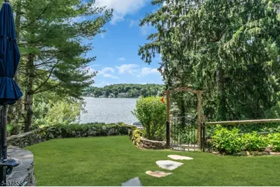 18 Oakdale Ave, Hopatcong, NJ 07821 - Photo 41