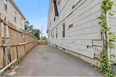 315 Itaska St, Hillside, NJ 07205 - Photo 29