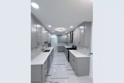 109 W Arthur Pl, Woodbridge Township, NJ 08830 - Photo 11