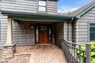 30 Oakdale Ave, Hopatcong, NJ 07821 - Photo 5