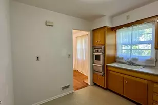 24 Valley View Rd, Hillside, NJ 07205 - Photo 15