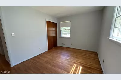 24 Valley View Rd, Hillside, NJ 07205 - Photo 9