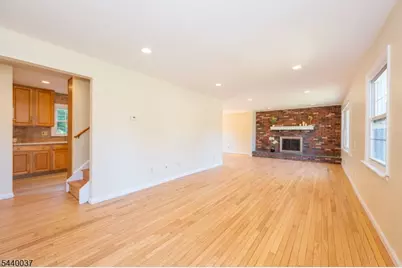4 Van Duyne Ave, Riverdale, NJ 07457 - Photo 9