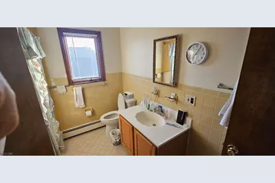212 Falmouth Ave, Elmwood Park, NJ 07407 - Photo 11