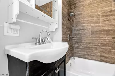 510 Burnham Rd, Elizabeth, NJ 07202 - Photo 25
