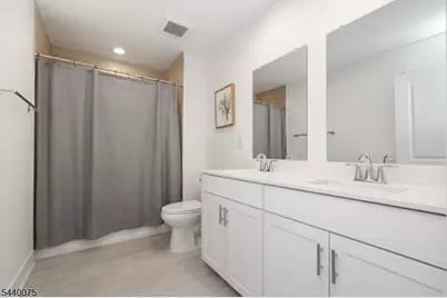 21 Astoria Pl, East Hanover Township, NJ 07936 - Photo 19