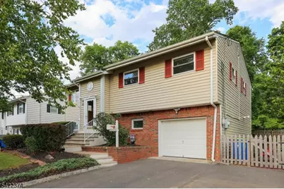 45 Fieldstone Dr, Somerville, NJ 08876 - Photo 5