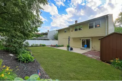 45 Fieldstone Dr, Somerville, NJ 08876 - Photo 11