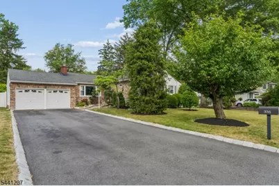 336 Darby Ln, Mountainside, NJ 07092 - Photo 3