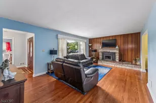 336 Darby Ln, Mountainside, NJ 07092 - Photo 5