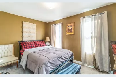 19 Railroad Ave, Phillipsburg, NJ 08865 - Photo 11