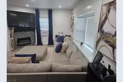 315 E 3rd Ave, Roselle, NJ 07203 - Photo 5