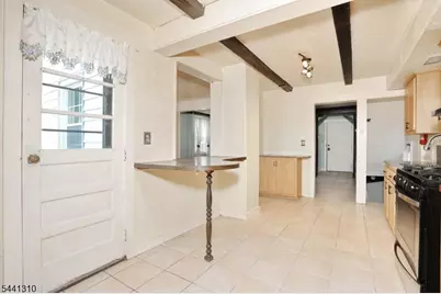 49 S Franklin Ave, Bergenfield, NJ 07621 - Photo 17