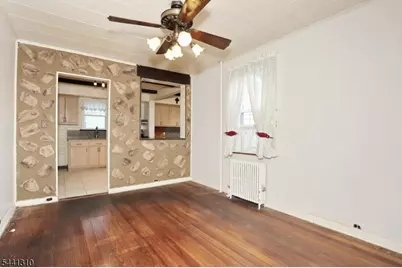 49 S Franklin Ave, Bergenfield, NJ 07621 - Photo 11