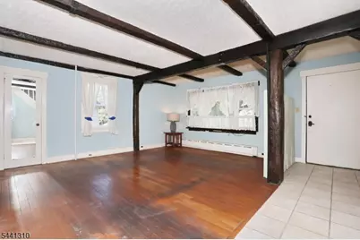 49 S Franklin Ave, Bergenfield, NJ 07621 - Photo 5