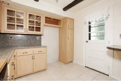 49 S Franklin Ave, Bergenfield, NJ 07621 - Photo 15