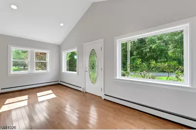 32 Bellows Ln, Montville Township, NJ 07082 - Photo 5
